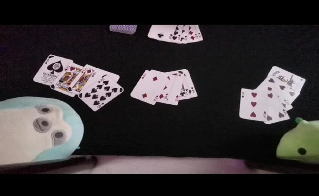 ¿Conoces el juego de cartas Viuda Negra?